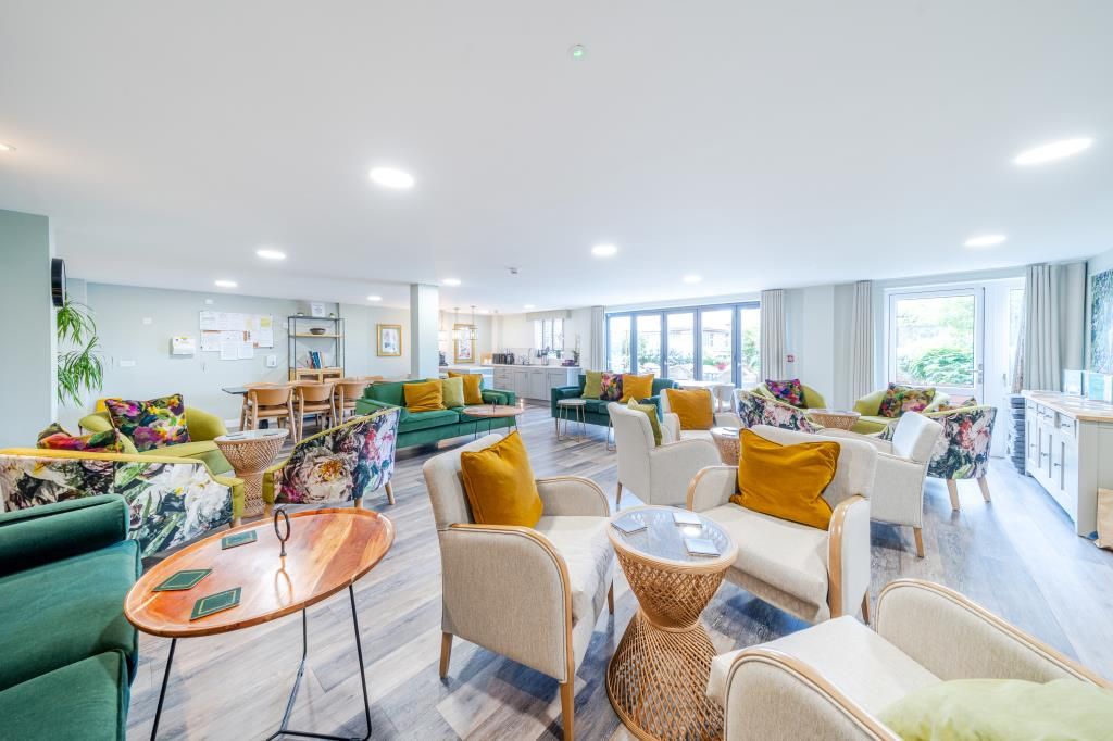 Property photo 3 of 16 Communal Area