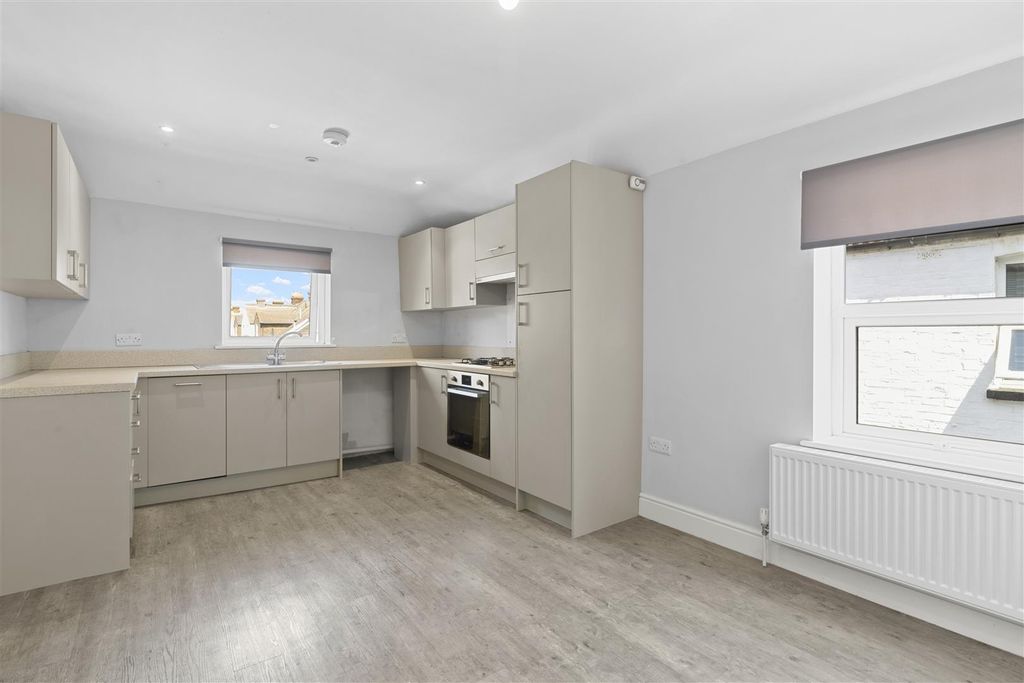 Property photo 2 of 14 Kitchen/Diner