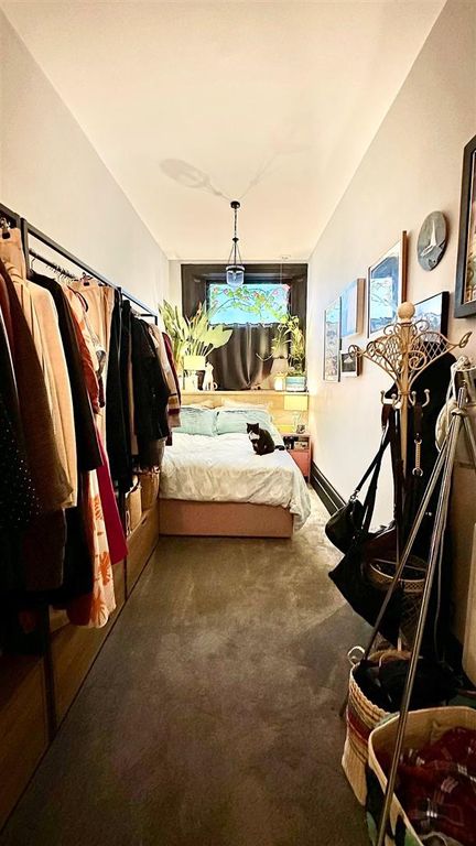 Property photo 2 of 25