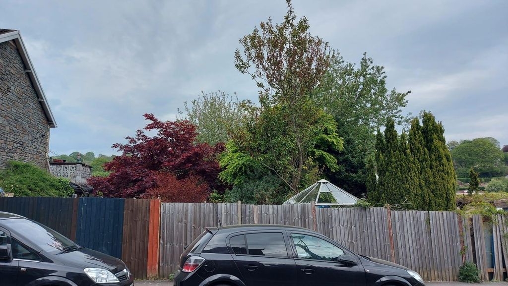 Property photo 2 of 5