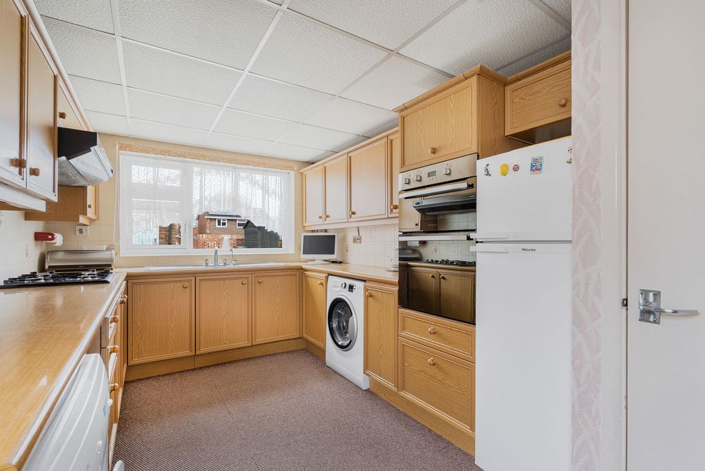 Property photo 3 of 14