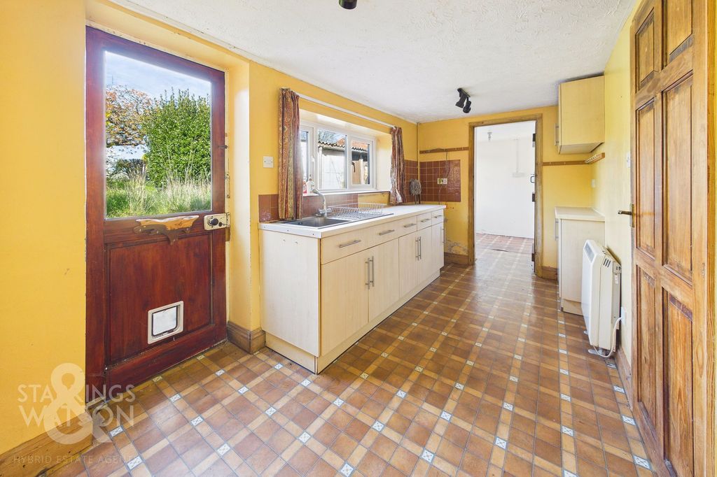 Property photo 3 of 21