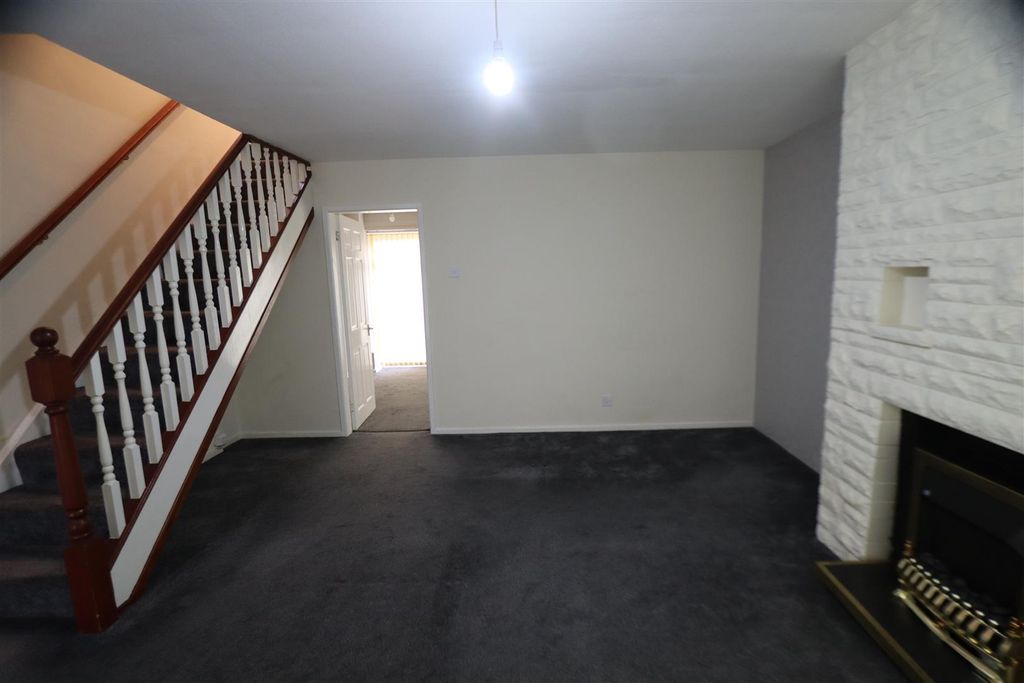 Property photo 2 of 17 Lounge...Jpg