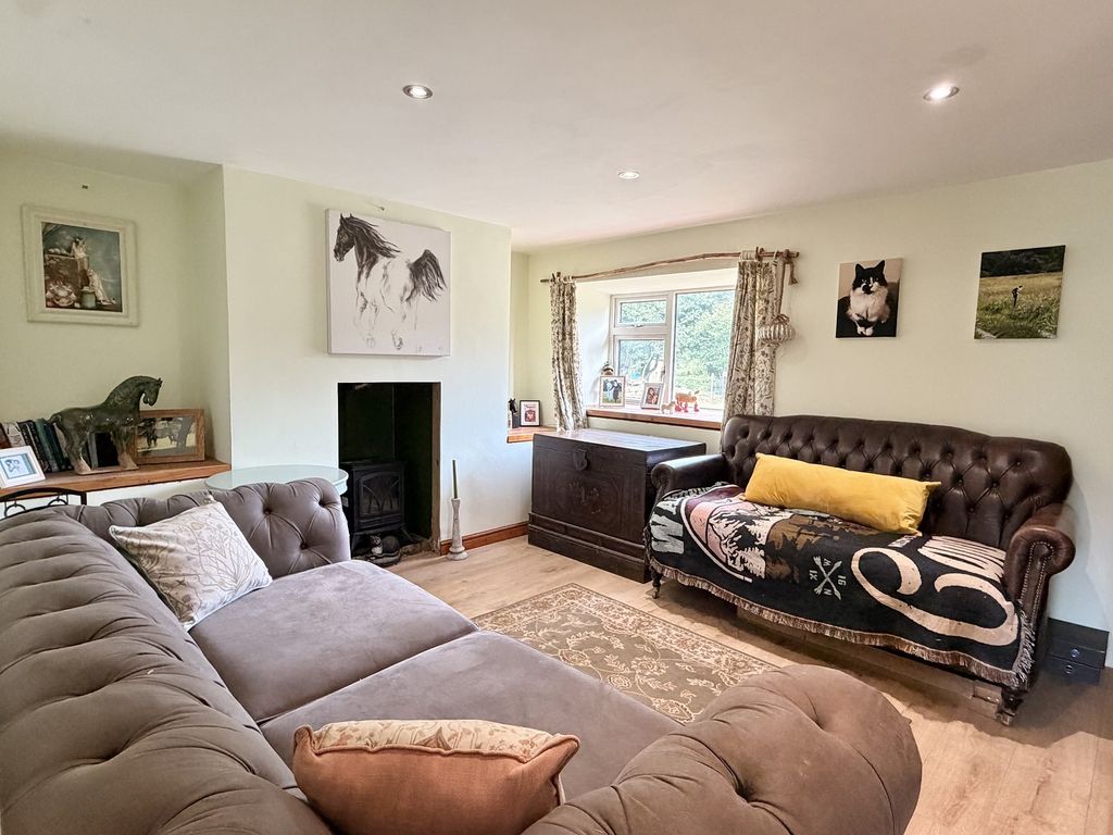 Property photo 3 of 17 Not Specified
