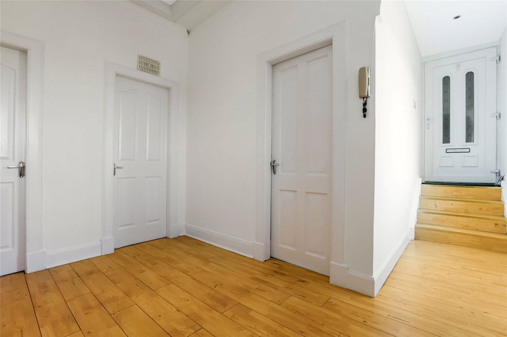 Property photo 2 of 21 Picture No. 04