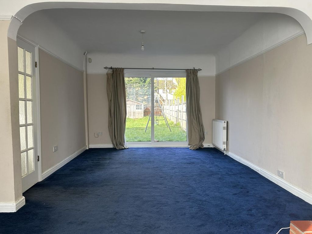 Property photo 3 of 9 Living Room