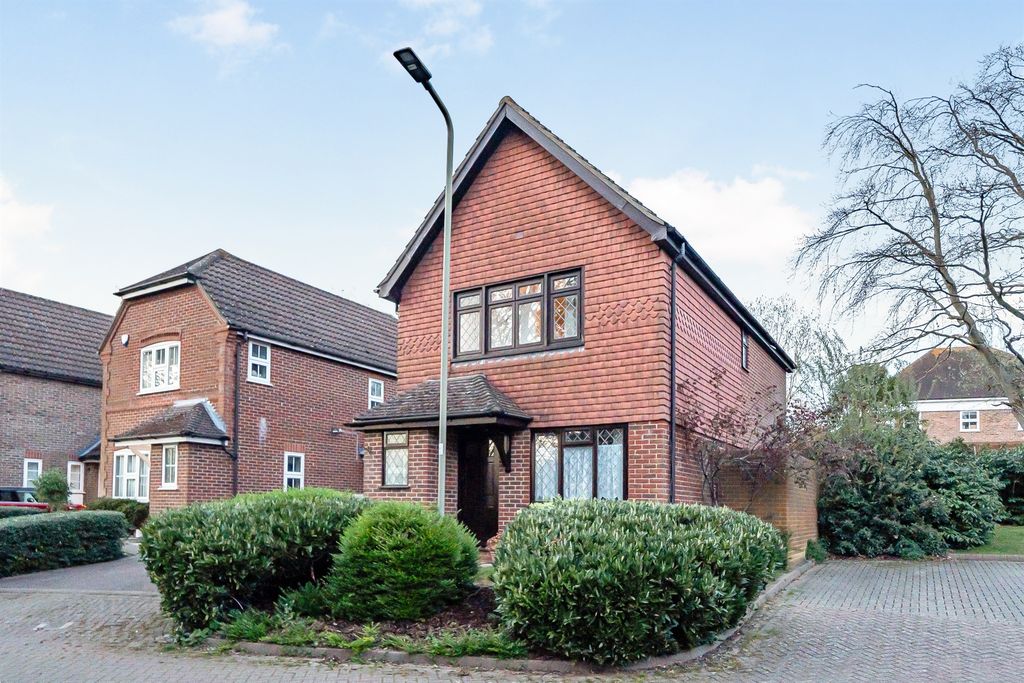 Property photo 1 of 12