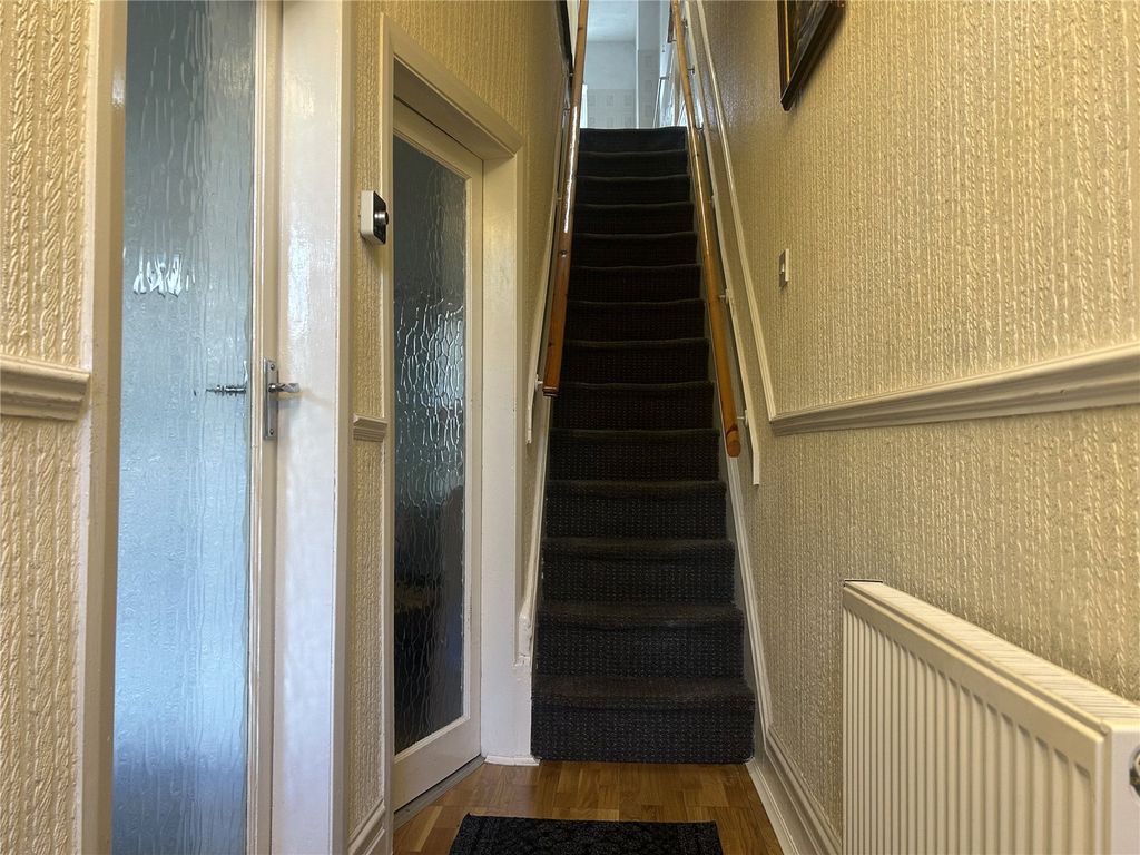 Property photo 2 of 23 Entrance Hallway