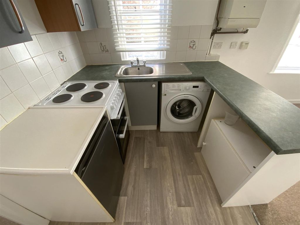 Property photo 2 of 6