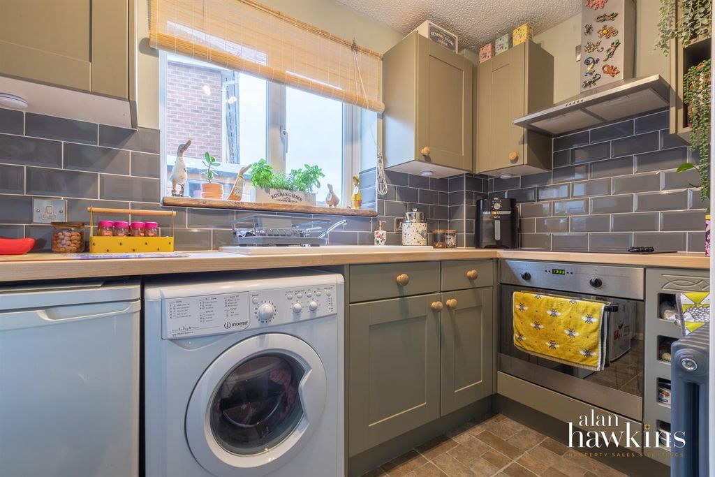 Property photo 3 of 16 3534-19.Jpg