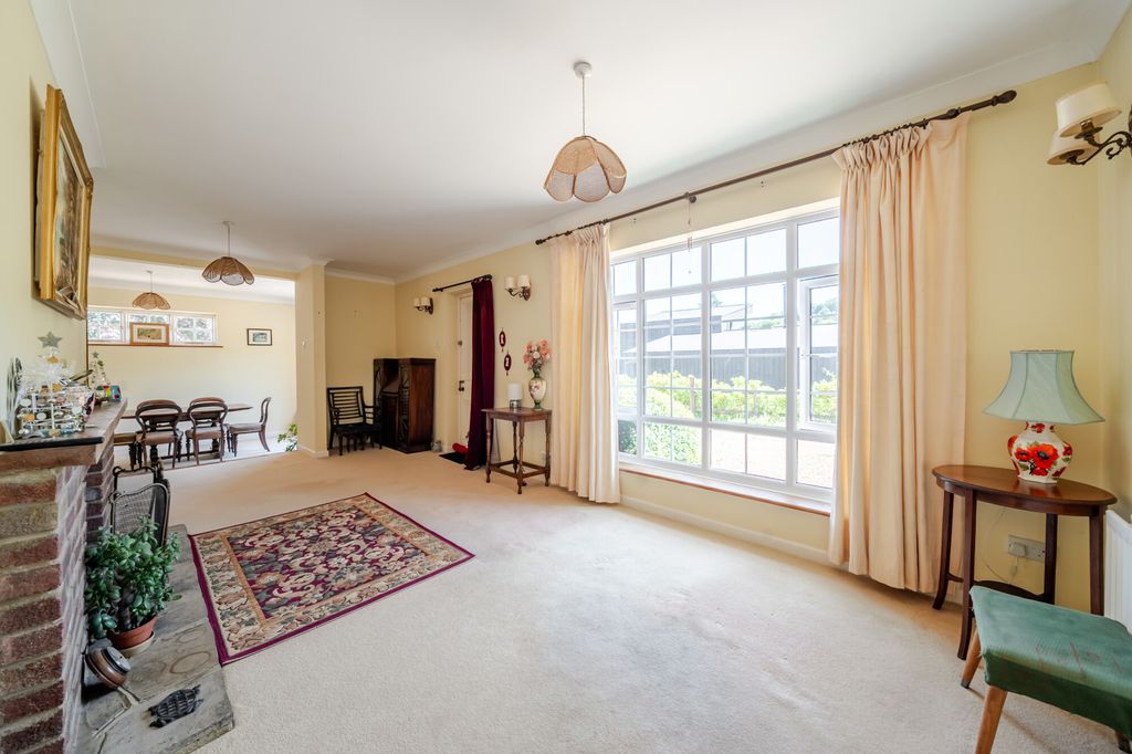 Property photo 3 of 17