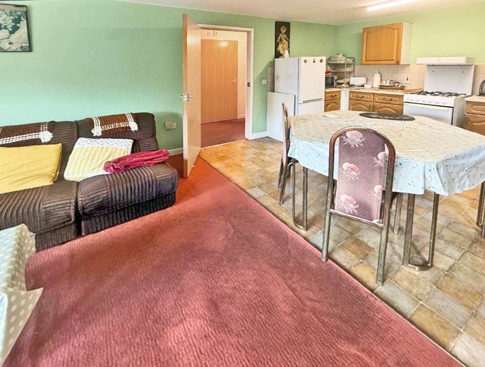 Property photo 3 of 9 5089443