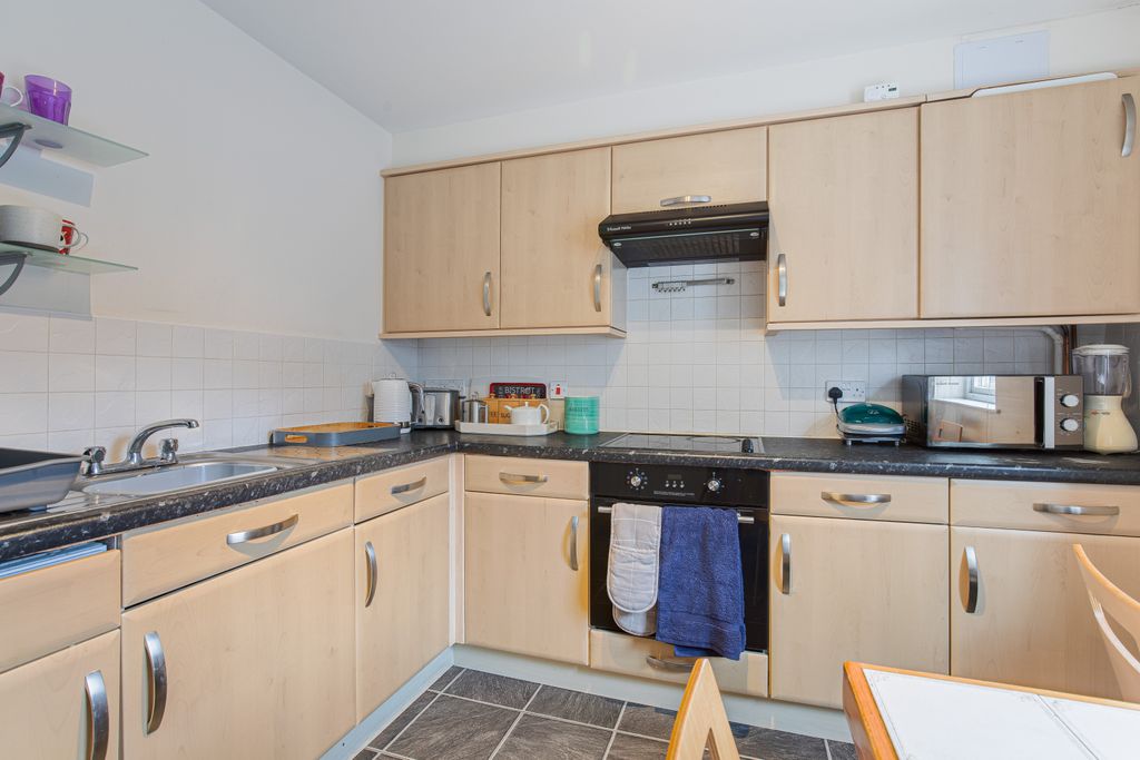 Property photo 3 of 15