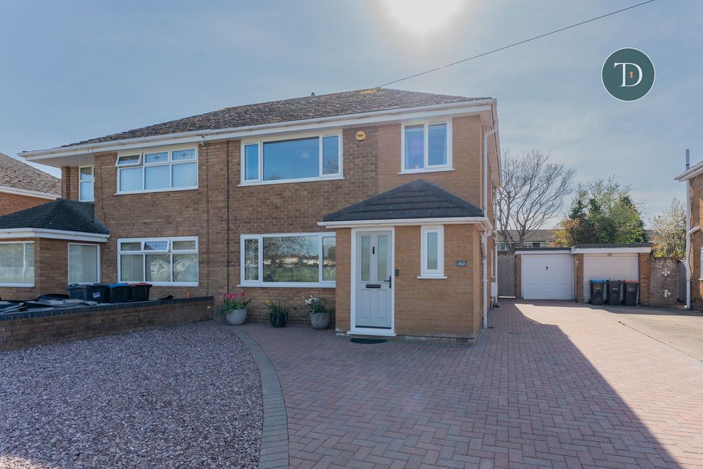 Property photo 1 of 28