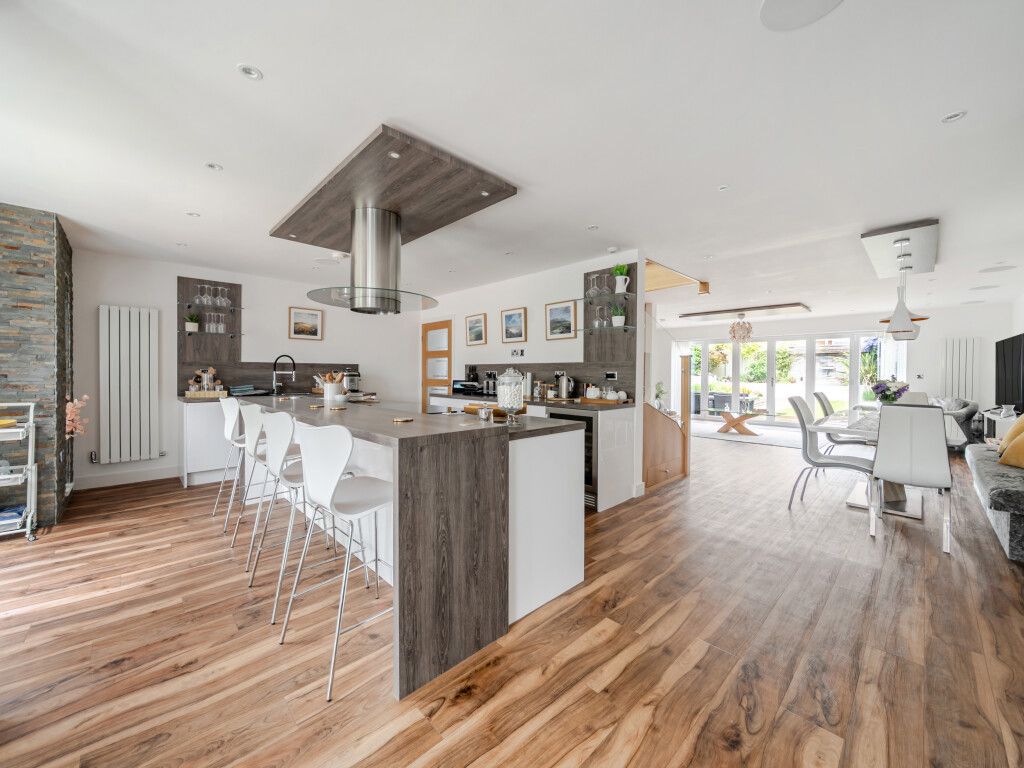 Property photo 3 of 28 1465318-13-6A0Da1...