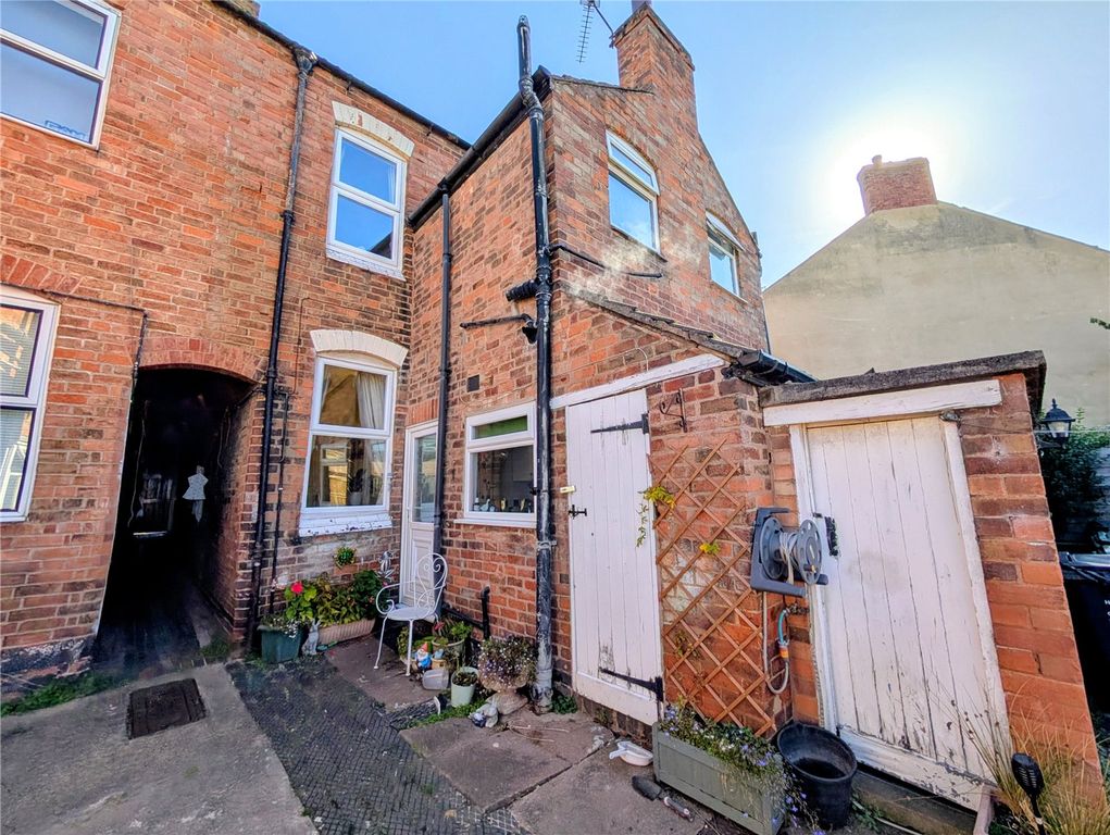 Property photo 2 of 19 Picture No. 04