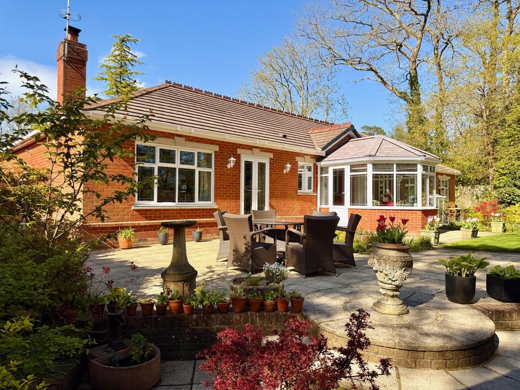 Property photo 2 of 16 Exterior