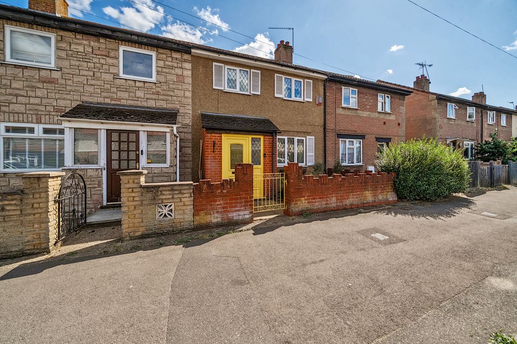 Property photo 1 of 12