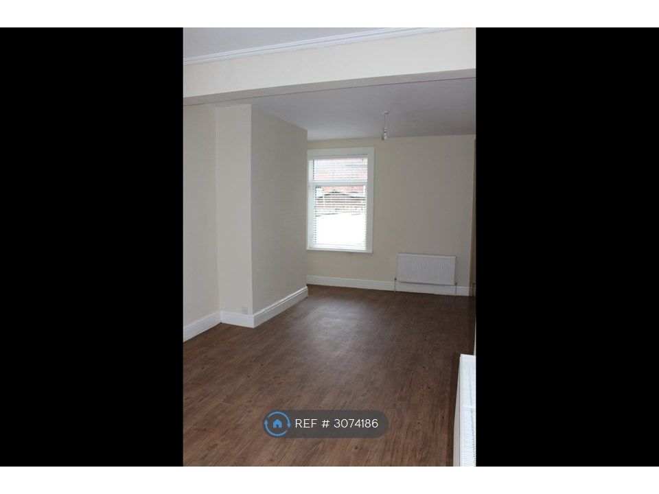 Property photo 1 of 17 Lounge/Dining Room