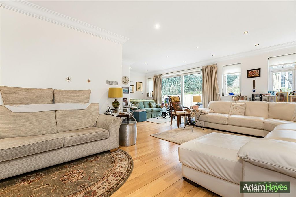 Property photo 2 of 37 14_72746_Watermarked.Jpg