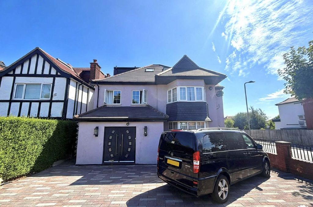 Property photo 1 of 1