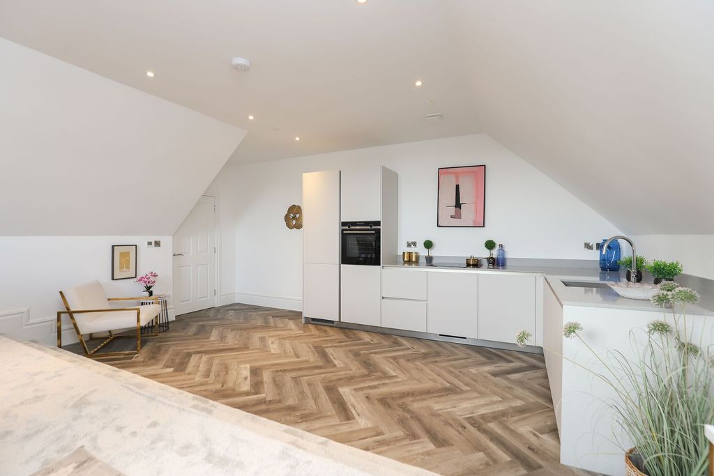 Property photo 3 of 14 Kitchen Apt 16