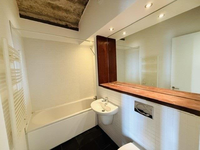 Property photo 1 of 6 Bathroom