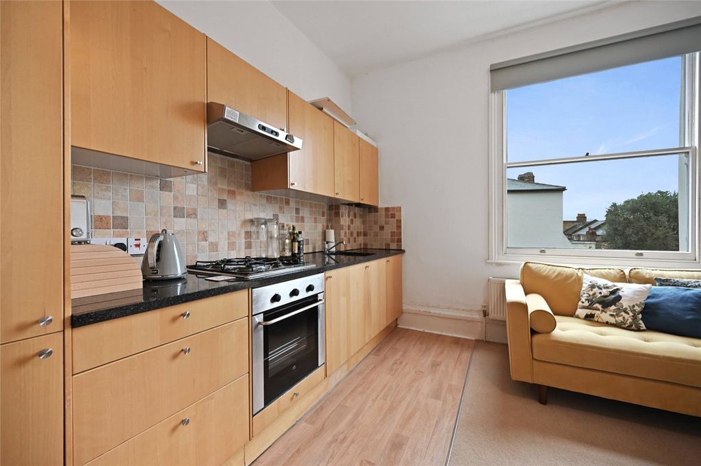 Property photo 2 of 10 Picture No. 21