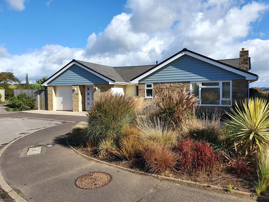 Property photo 1 of 31 20 Brit View Road 1.Jpg
