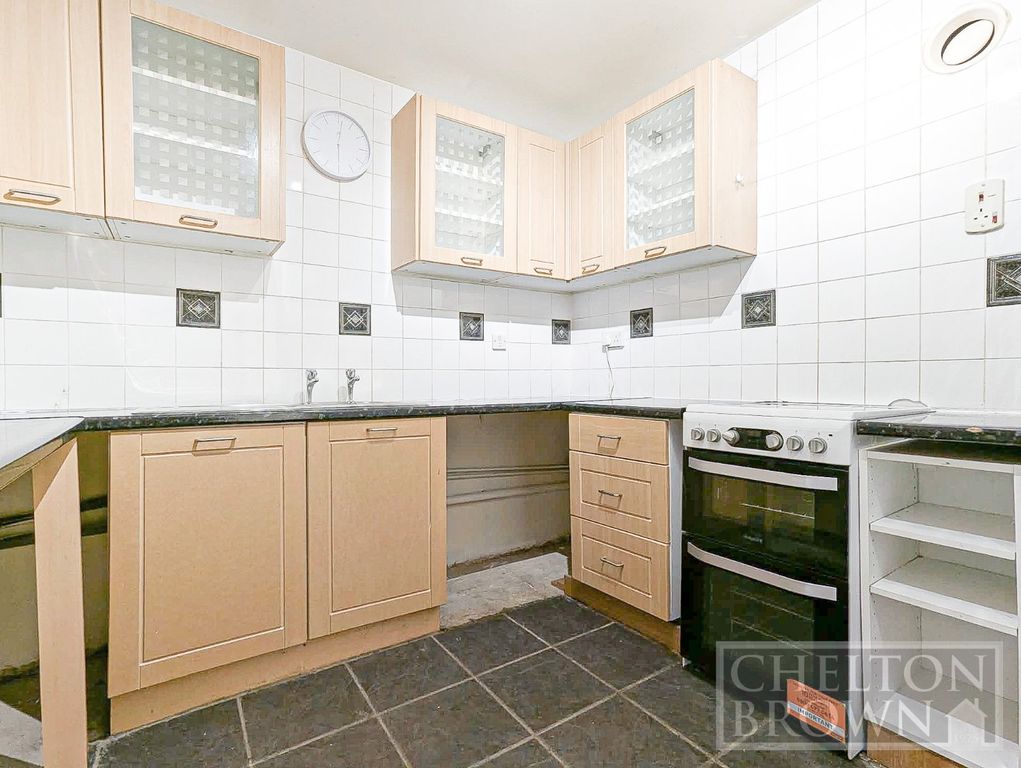 Property photo 2 of 11 Kitchen