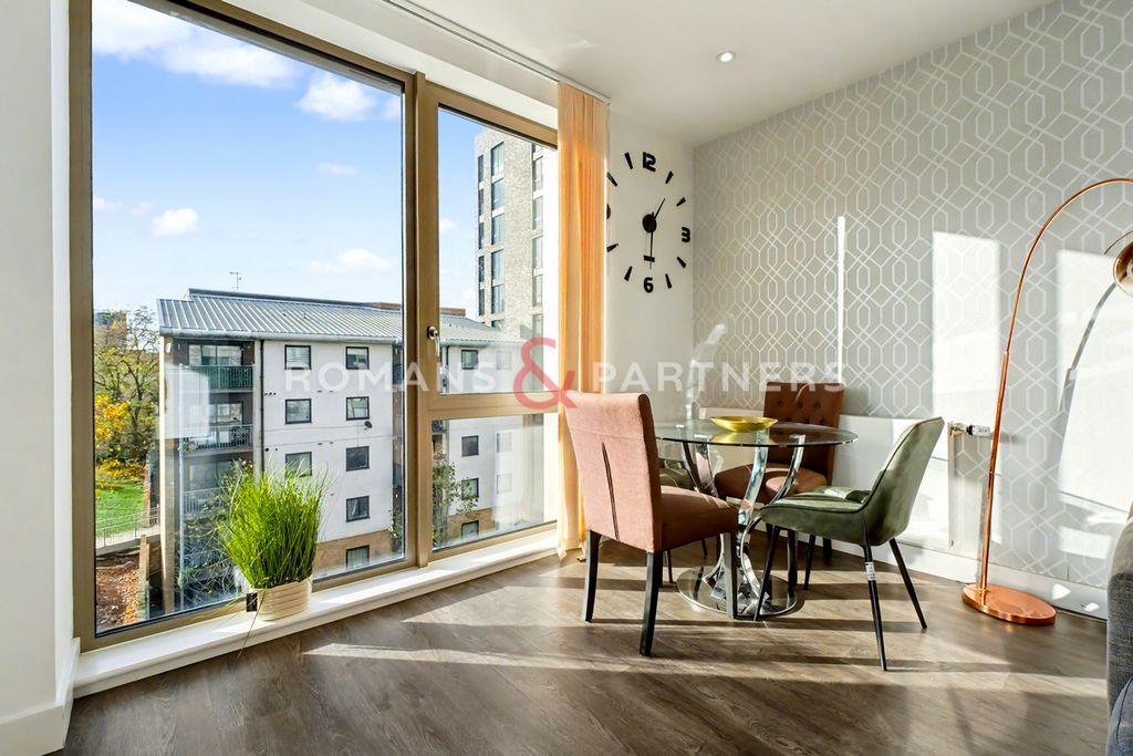 Property photo 2 of 12