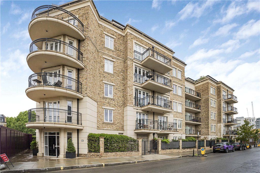 Property photo 1 of 16 Exterior