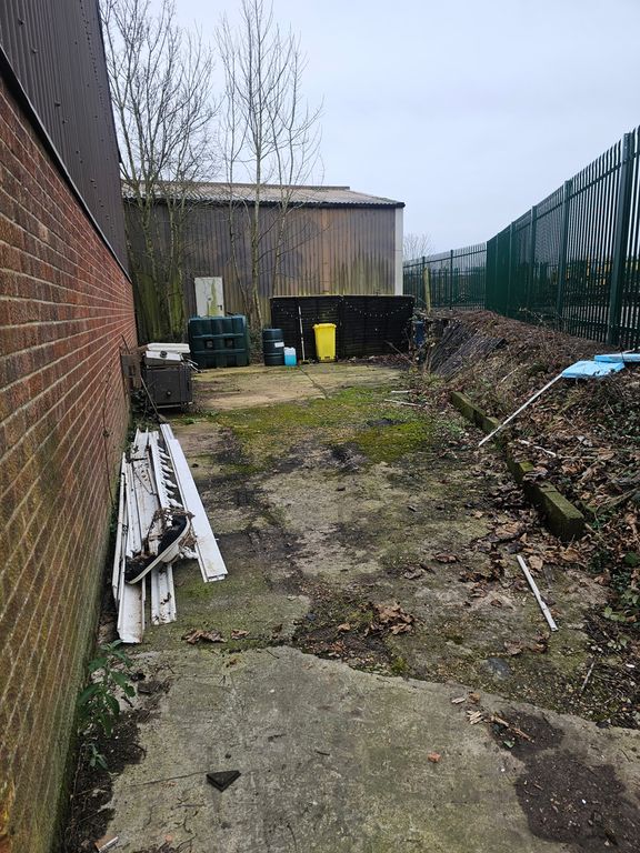 Property photo 2 of 8