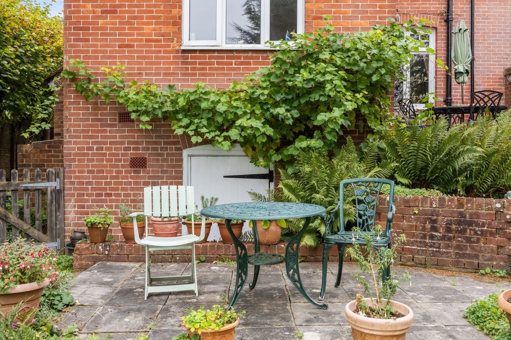Additional image 22 of 6 bed semi-detached house for salePaddockhall Road, Haywards Heath RH16