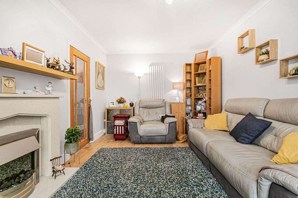 Property photo 2 of 22 Reception Room