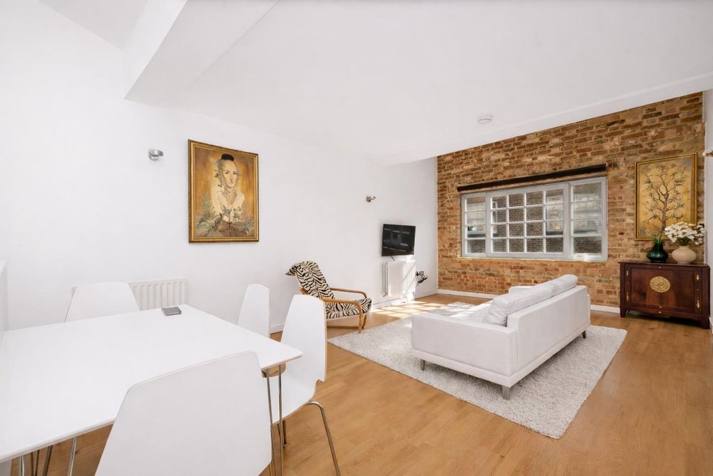 Property photo 1 of 22 Living Room.Jpg