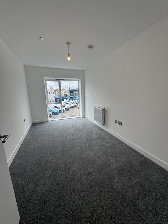 Property photo 3 of 12 Bedroom