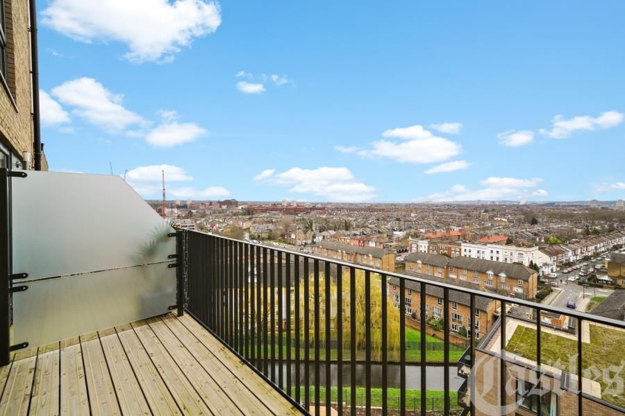 Property photo 2 of 21