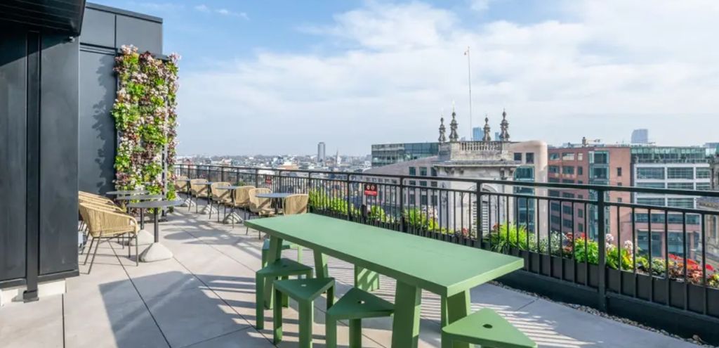 Property photo 3 of 9