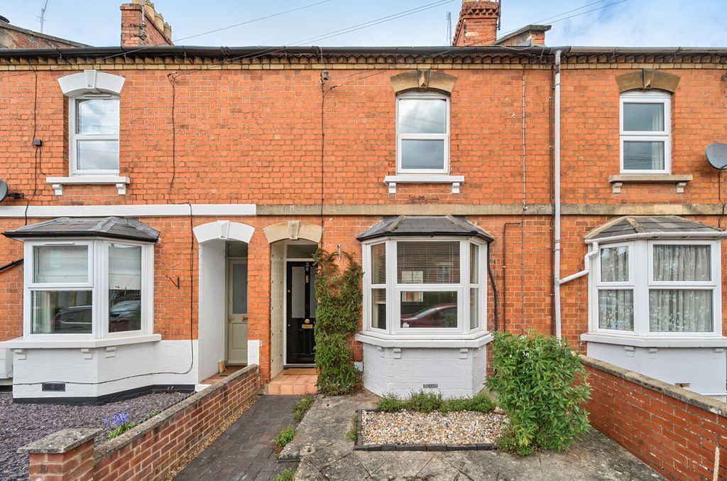 Property photo 1 of 20 Front External