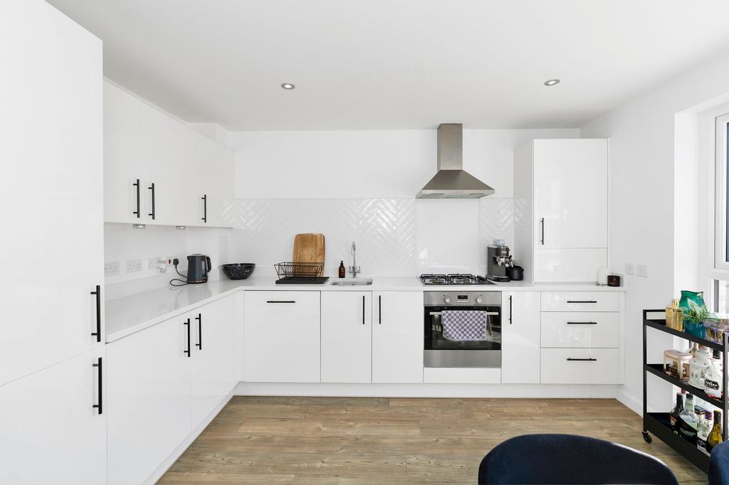 Property photo 3 of 13 Property Image 3