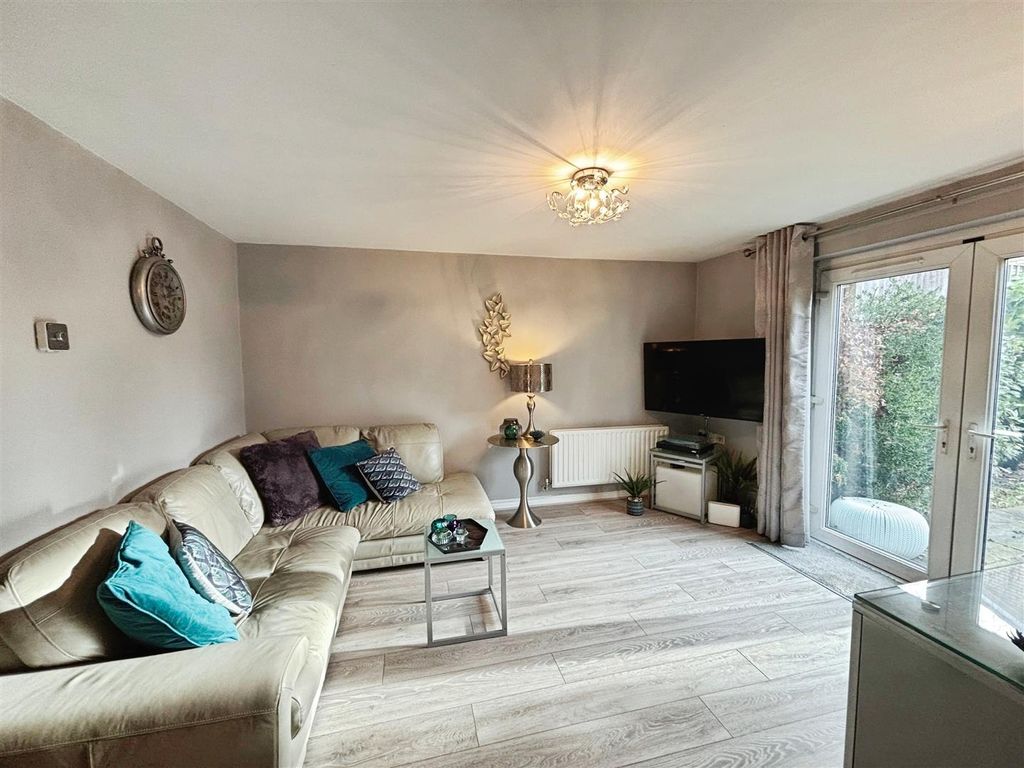 Property photo 2 of 17 508c76c6-Photo 2012-8-25 2C 2011 2016 2012.Jpg