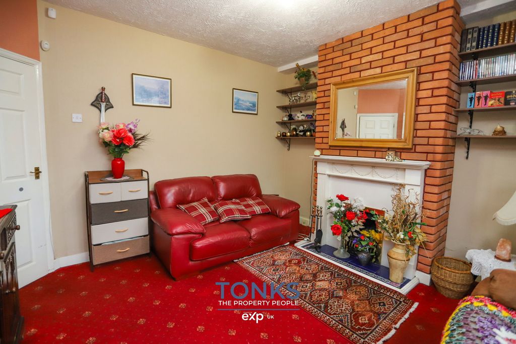 Property photo 3 of 21