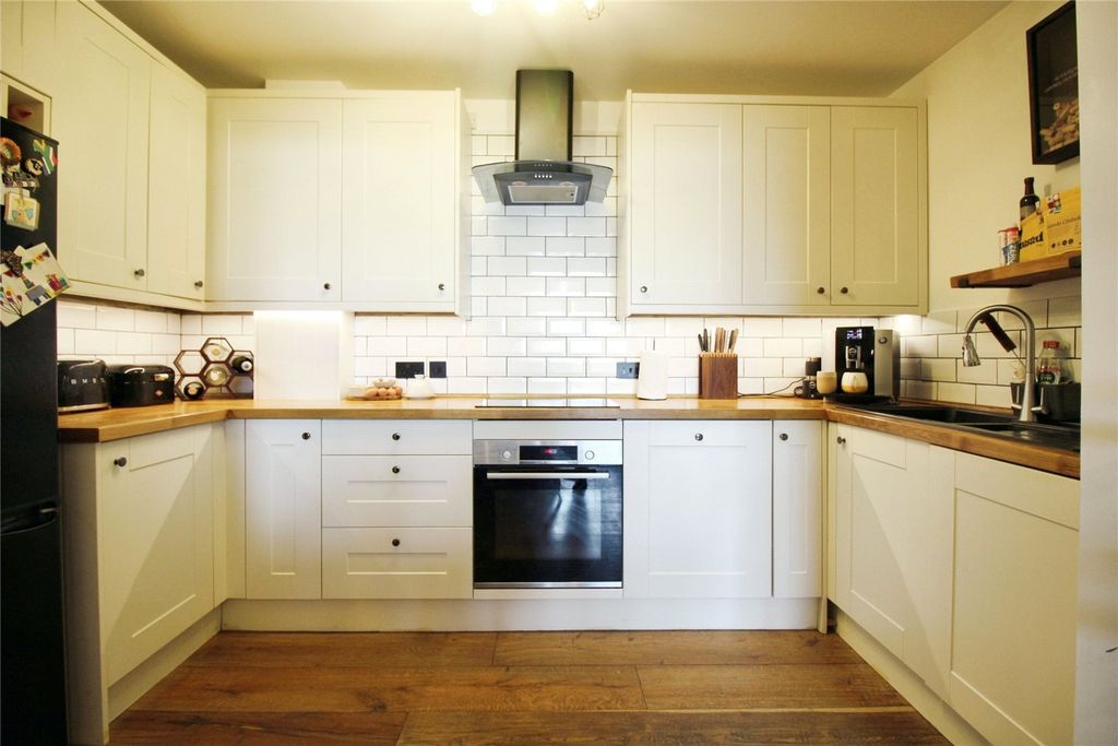 Property photo 3 of 9 Picture No. 04