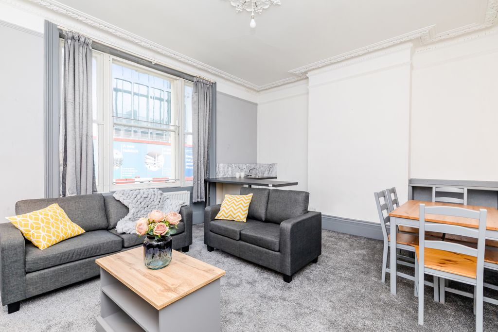 Property photo 1 of 54