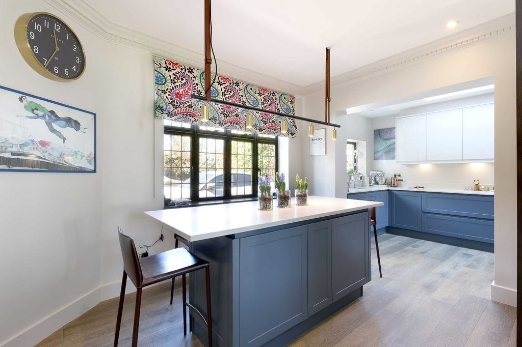 Property photo 3 of 23 Picture No. 12