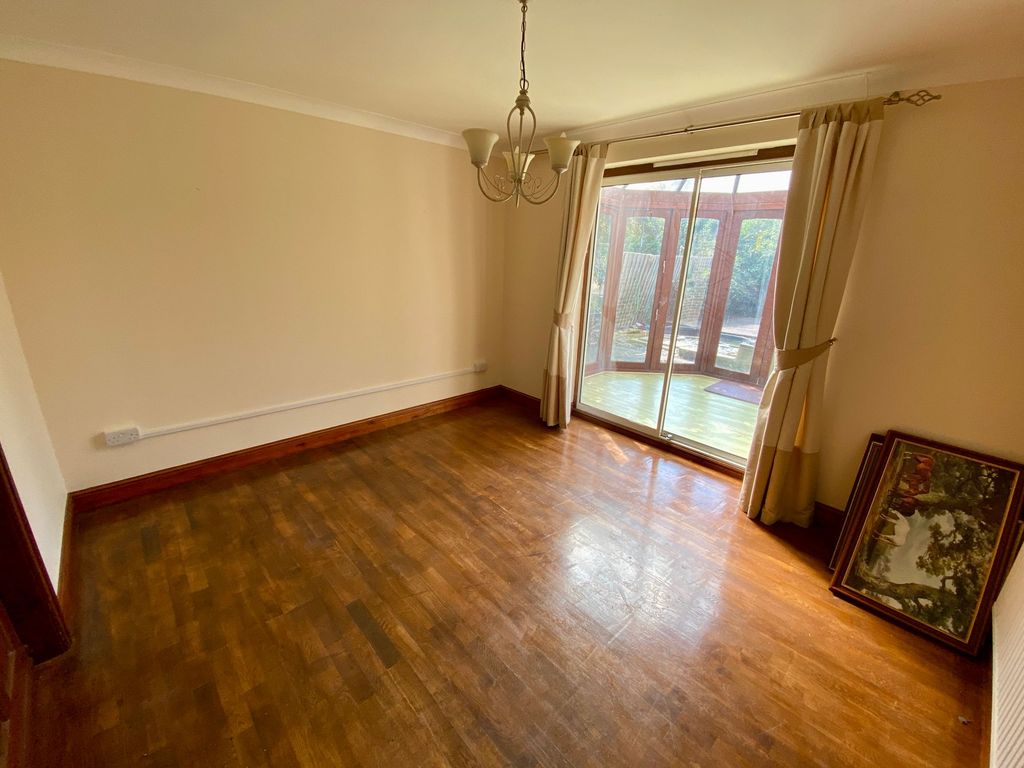 Property photo 3 of 24