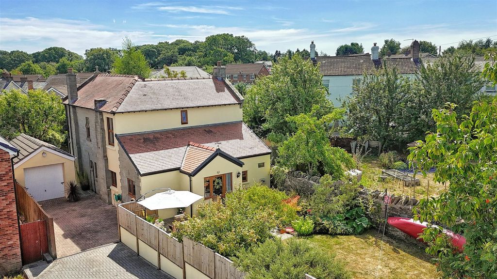 Property photo 1 of 26