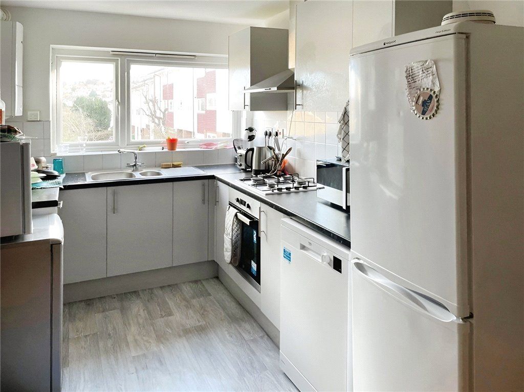 Property photo 3 of 4 Kitchen