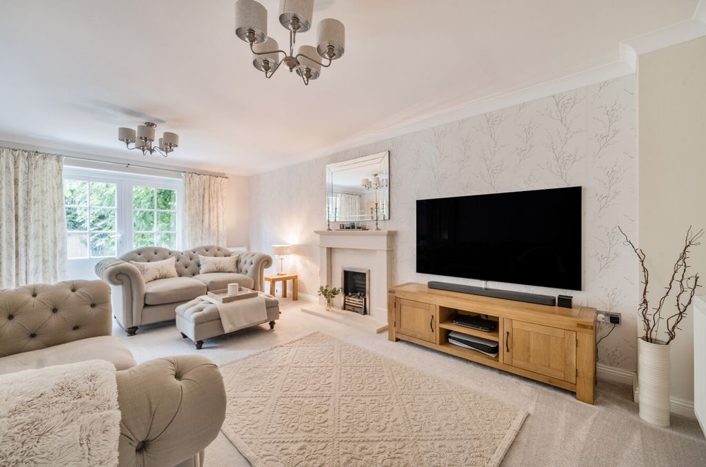 Property photo 3 of 21 1345579-7-68B065E...